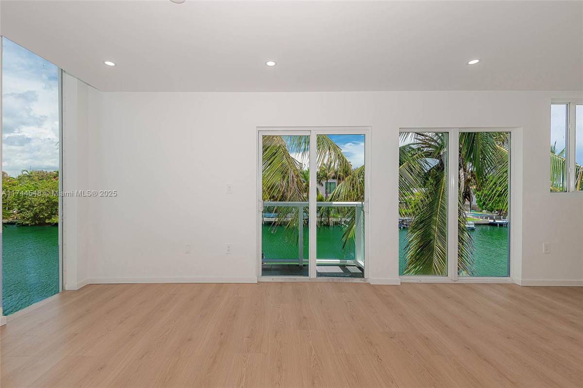 Townhouse for rent at 1975 Calais Dr #3, Miami Beach, FL 33141