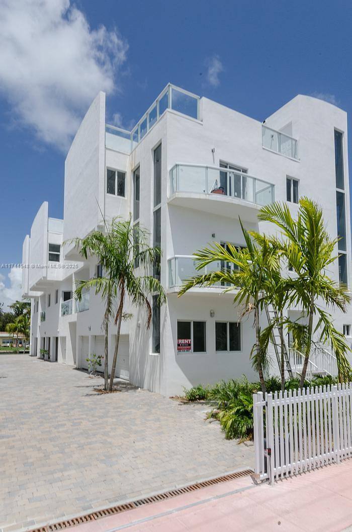 Townhouse for rent at 1975 Calais Dr #3, Miami Beach, FL 33141