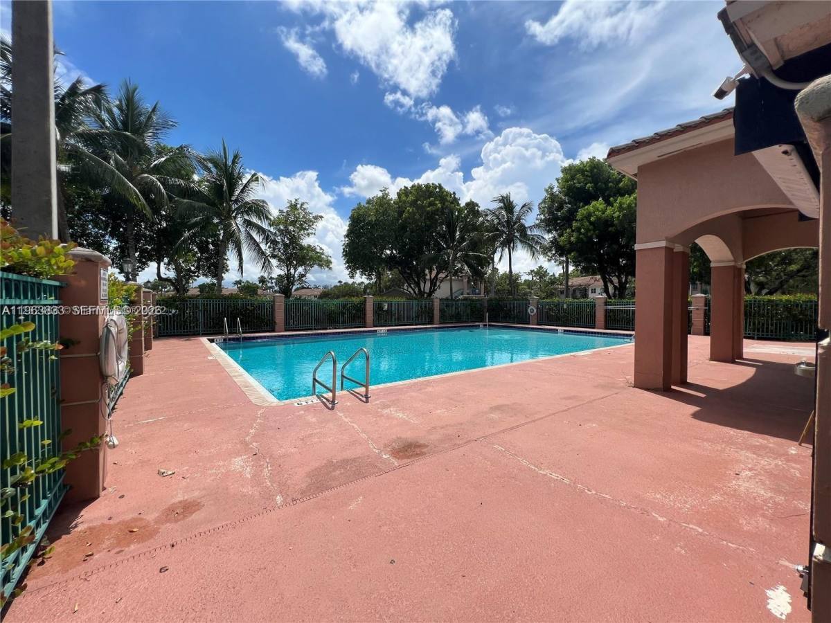 Townhouse for rent at 1260 SE 31st Court, Homestead, FL 33035