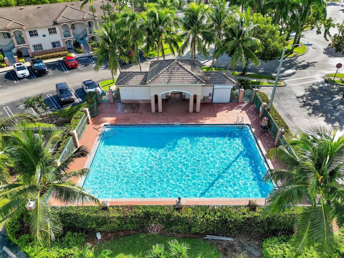 Townhouse for rent at 1260 SE 31st Court, Homestead, FL 33035