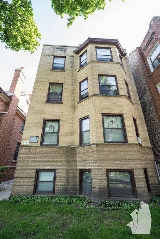 Apartment for rent at 2131 W Giddings St #2C, Chicago, IL 60625