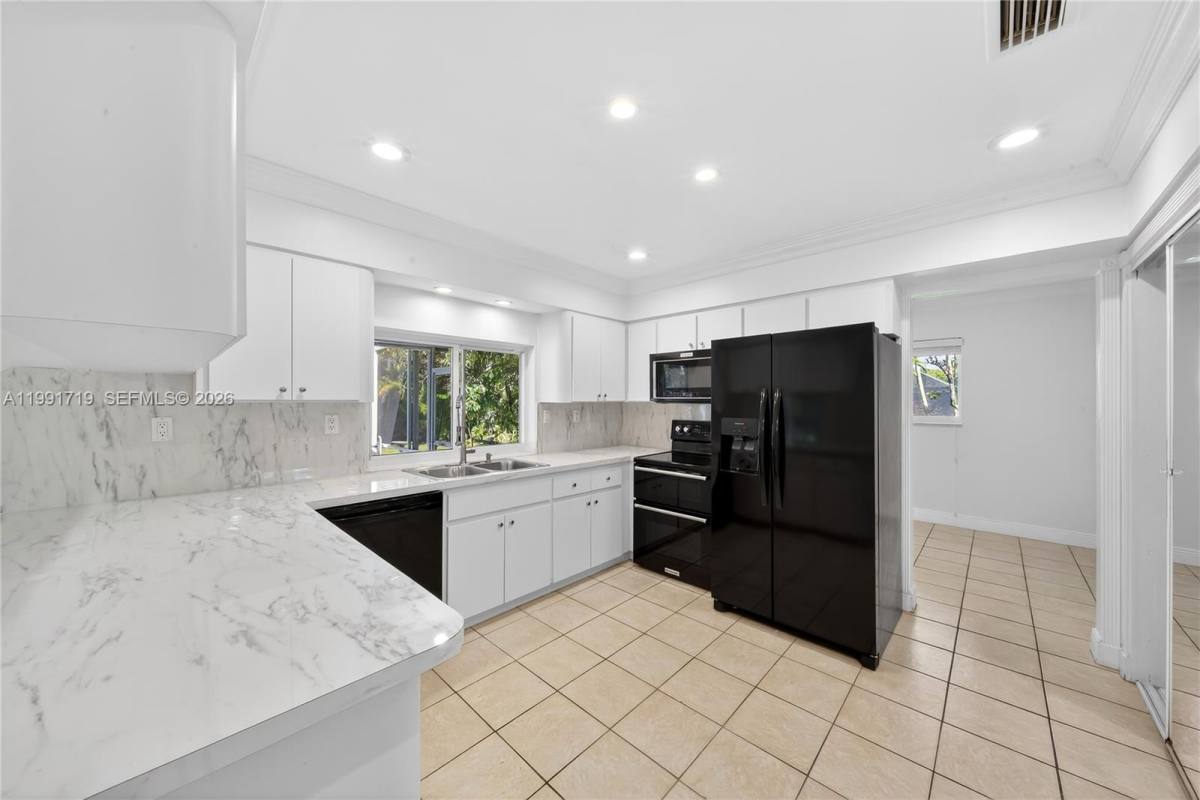 House for rent at 10142 SW 79th Ave, Miami, FL 33156