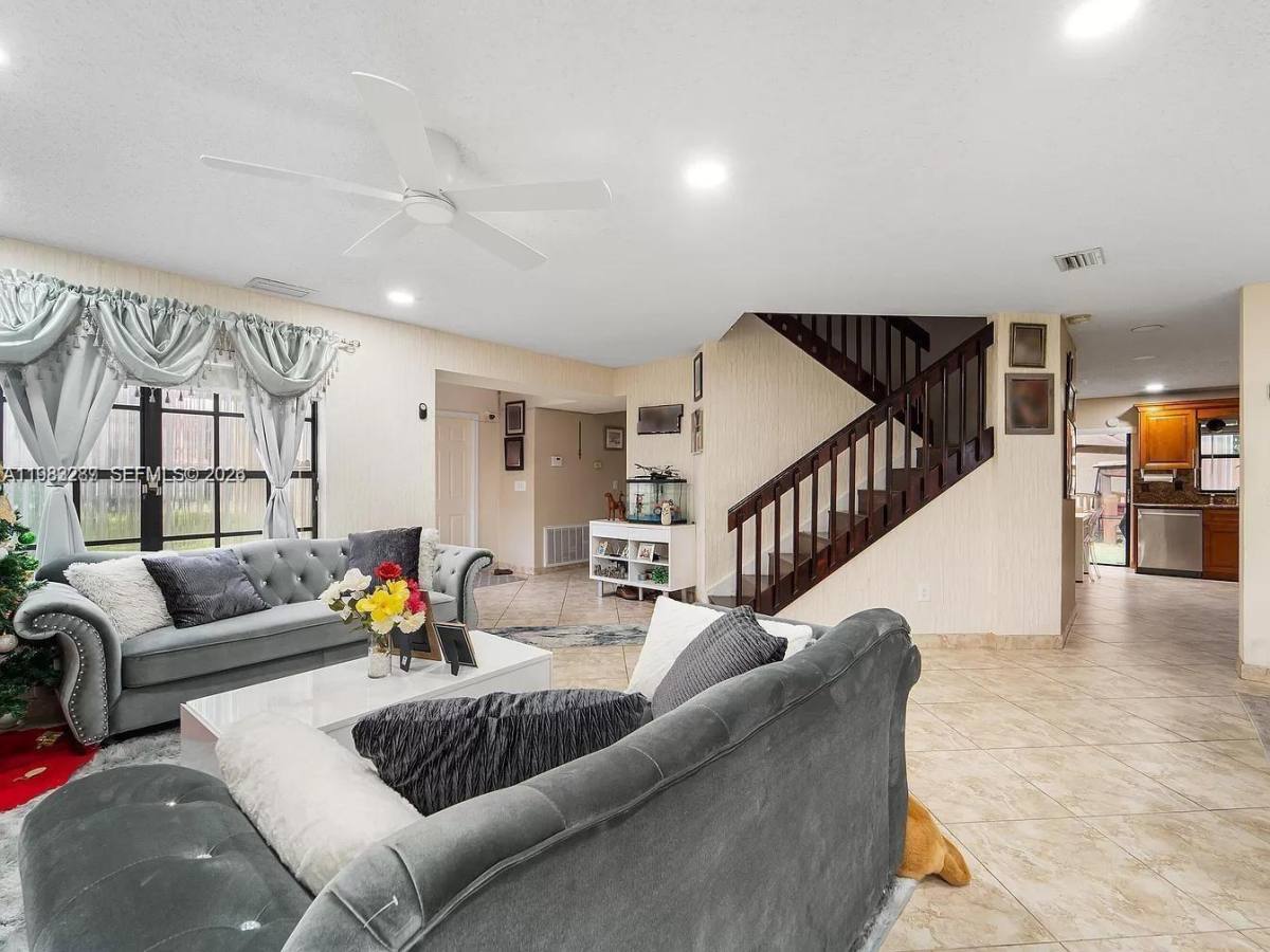 House for rent at 1431 SW 87th Way, Hollywood, FL 33025