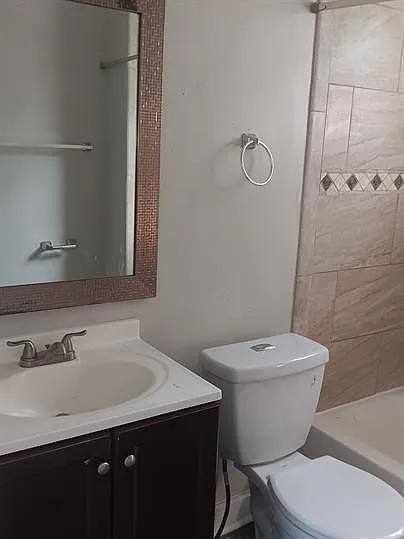 House for rent at 1087 E 64th St, Cleveland, OH 44103