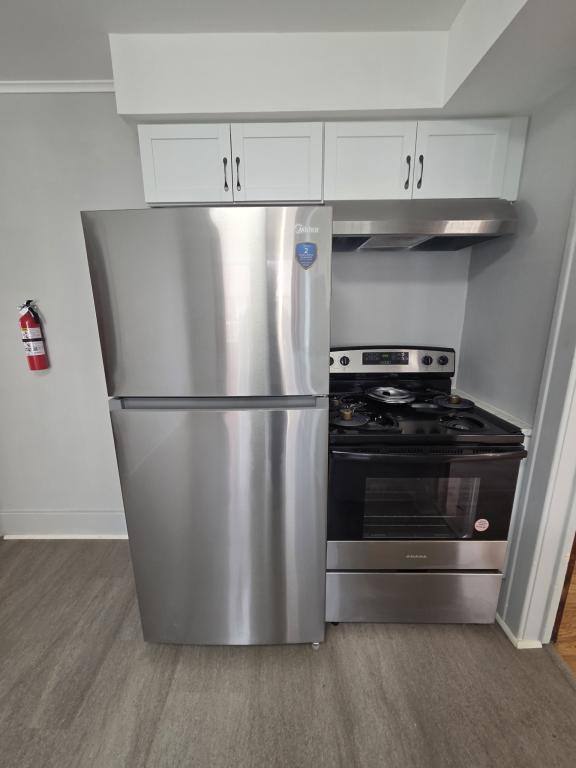 Apartment for rent at 2434 4th St, Trenton, MI 48183