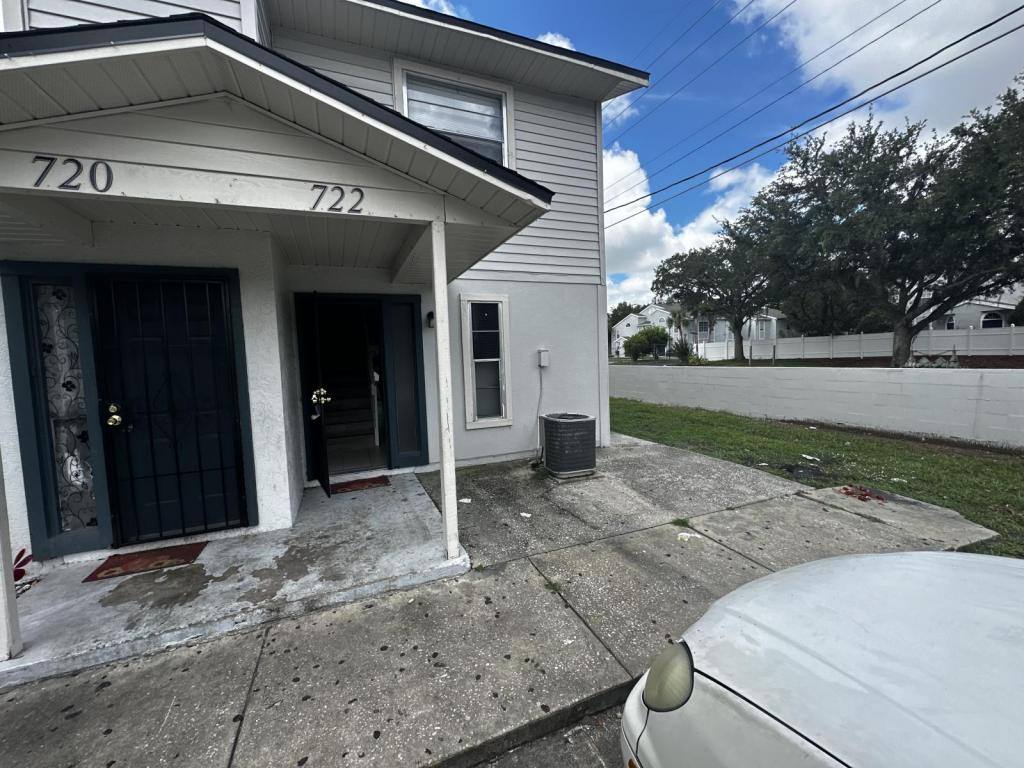 Townhouse for rent at 722 W Columbia Ave, Kissimmmee, Floor, Kissimmee, FL 34741
