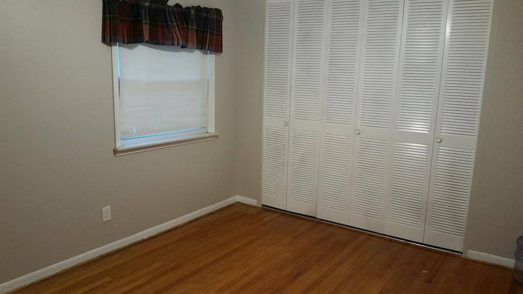 Apartment for rent at 6980 Town Lane, Dearborn Heights, MI 48127