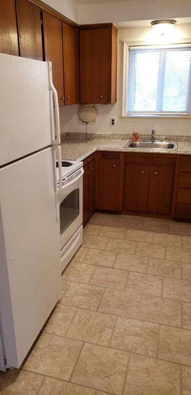 Apartment for rent at 6980 Town Lane, Dearborn Heights, MI 48127