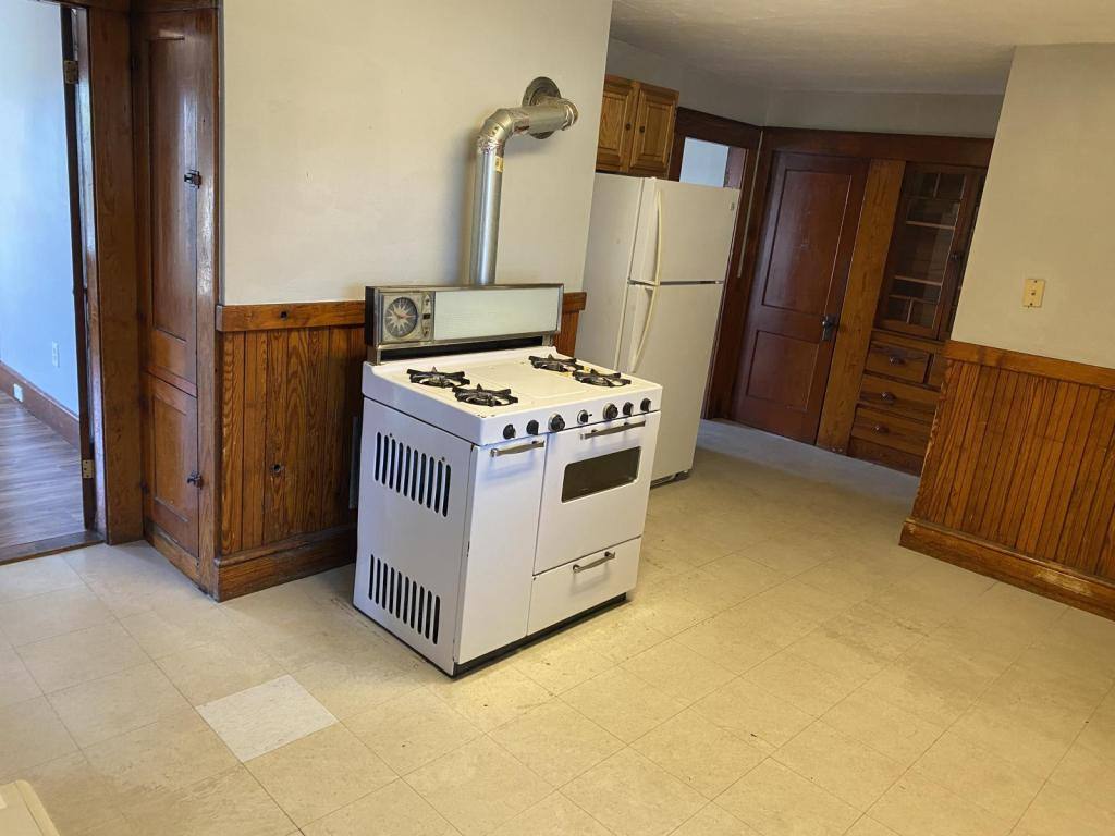 Apartment for rent at 417 Granite St, Manchester, NH 03102