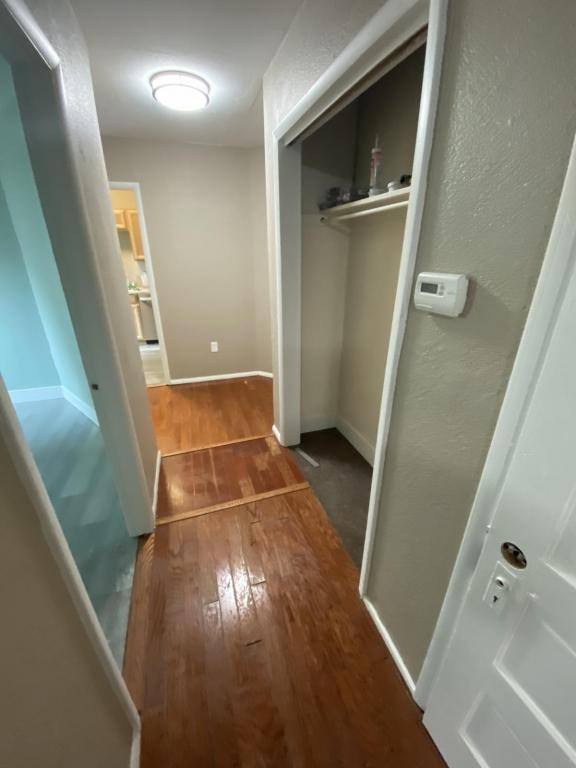 Apartment for rent at 733 Bryant St #2B, Kalamazoo, MI 49001