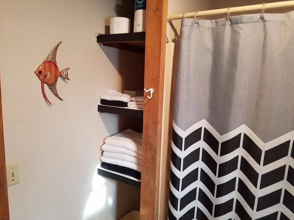 Apartment for rent at 250 Virgin Alley #C, Strattanville, PA 16258