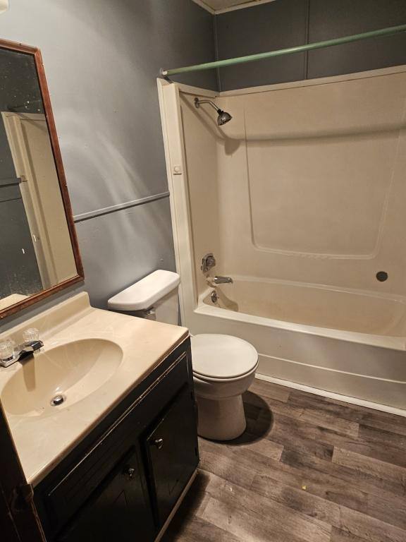 Apartment for rent at 412 NE 13th St, Casey, IL 62420