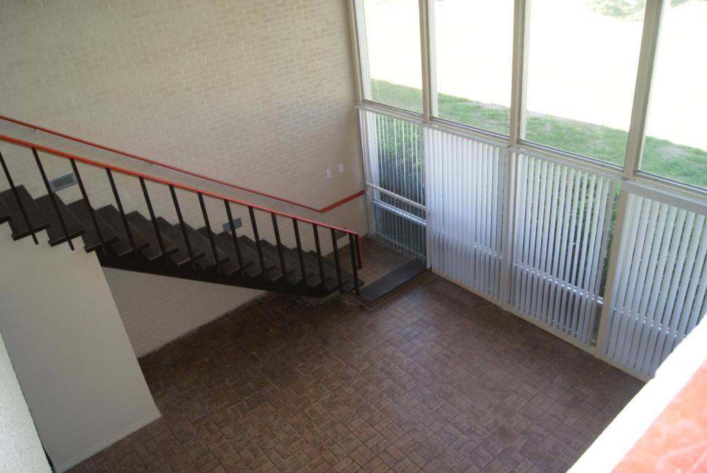 Apartment for rent at 911 College Ave, Jacksonville, TX 75766