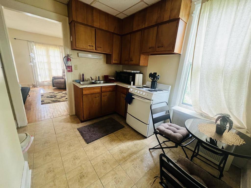Apartment for rent at 31 Pleasant St, Utica, NY 13501