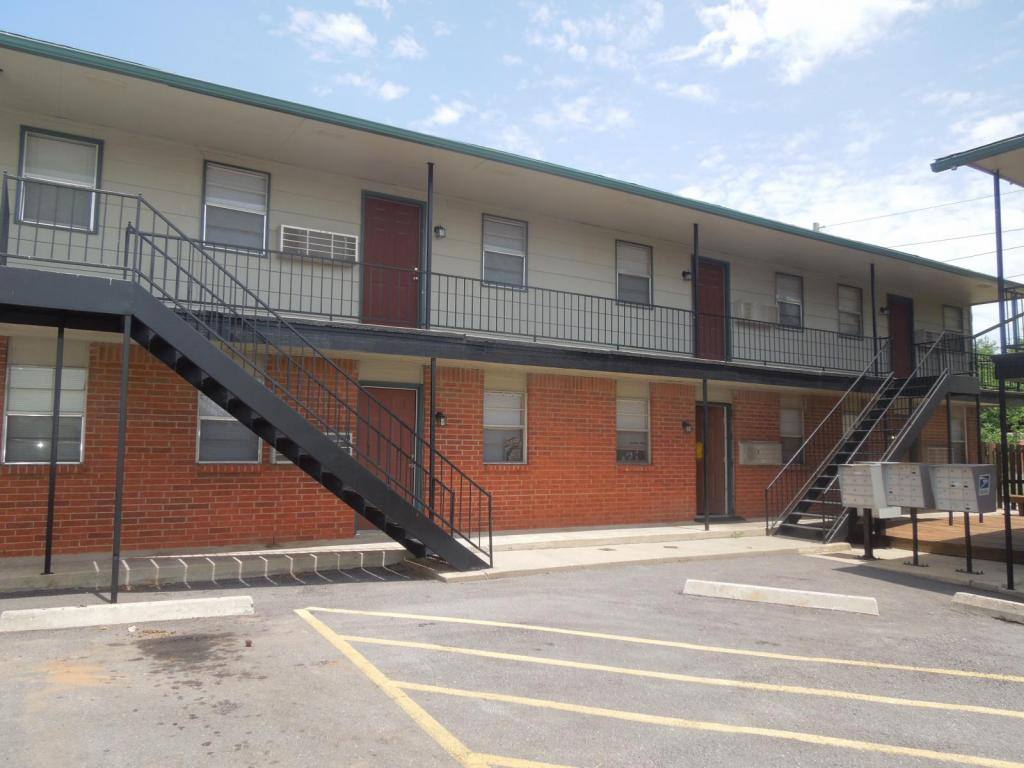 Apartment for rent at 2007 NW Lindy Ave, Lawton, OK 73507