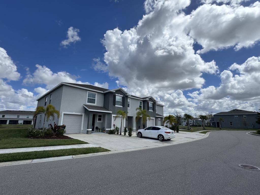 House for rent at 8809 Milestone Dr, Sarasota, FL 34238