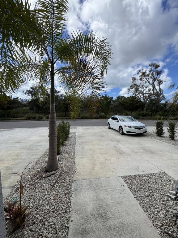 House for rent at 8809 Milestone Dr, Sarasota, FL 34238