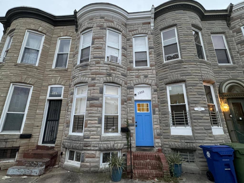 Townhouse for rent at 1303 James St, Baltimore, MD 21223