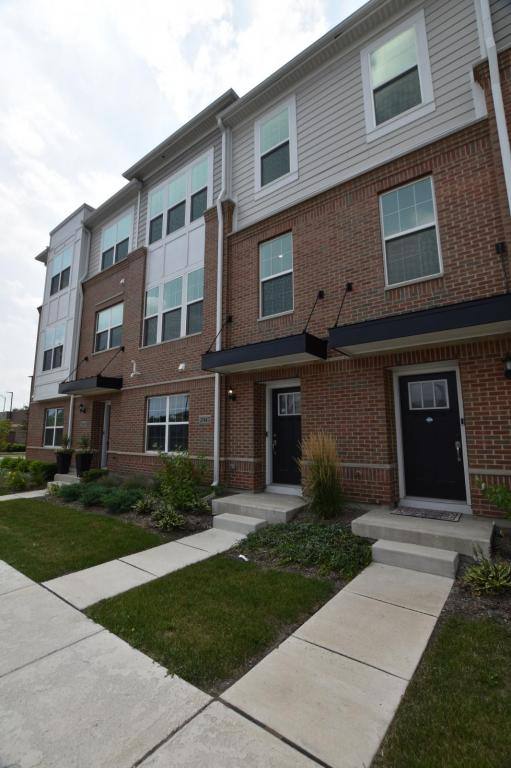 Townhouse for rent at 2945 Showplace Dr, Naperville, IL 60564