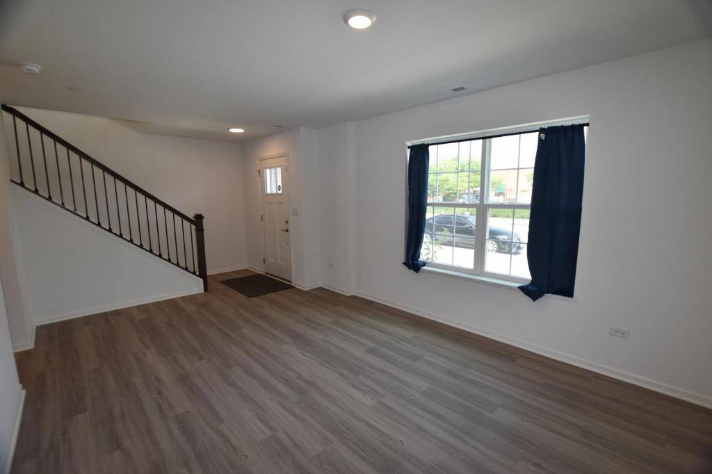 Townhouse for rent at 2945 Showplace Dr, Naperville, IL 60564