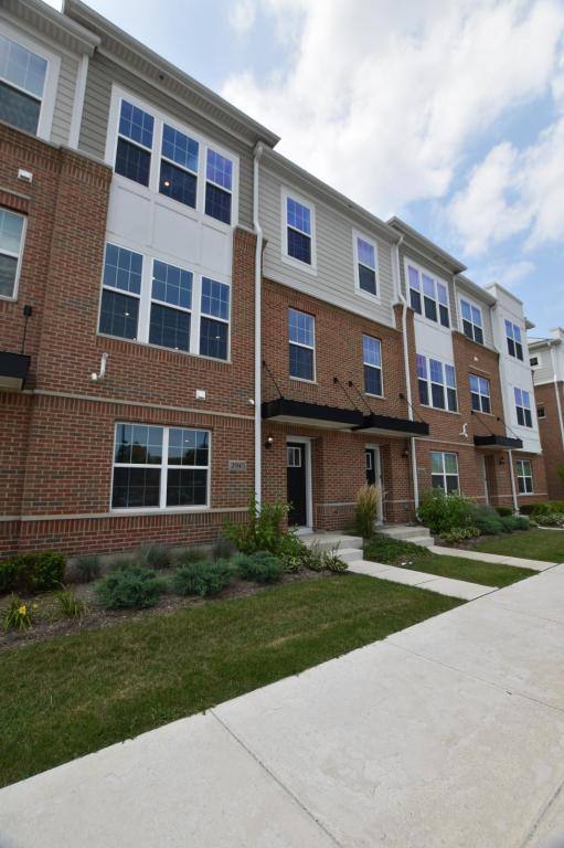 Townhouse for rent at 2945 Showplace Dr, Naperville, IL 60564