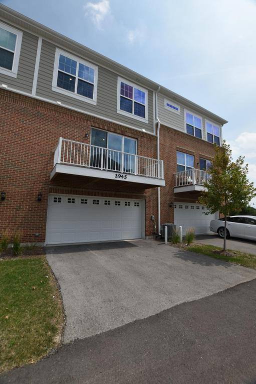 Townhouse for rent at 2945 Showplace Dr, Naperville, IL 60564