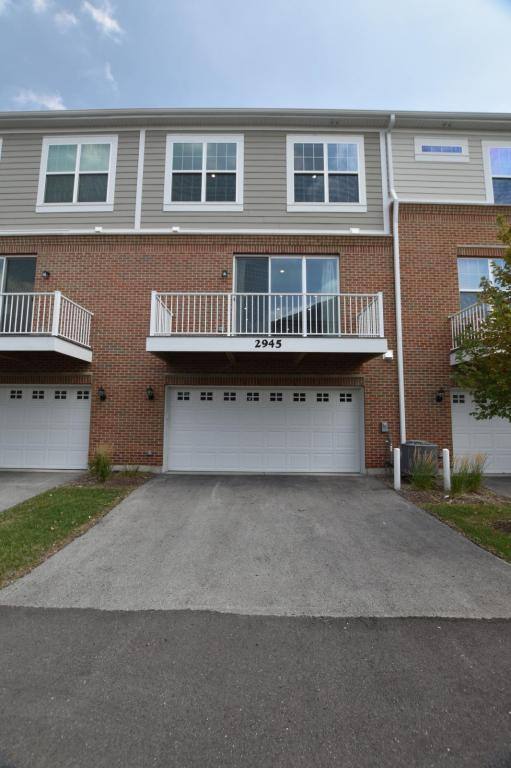 Townhouse for rent at 2945 Showplace Dr, Naperville, IL 60564