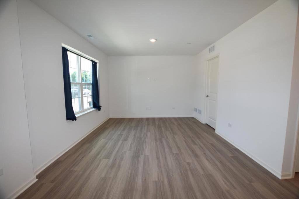 Townhouse for rent at 2945 Showplace Dr, Naperville, IL 60564
