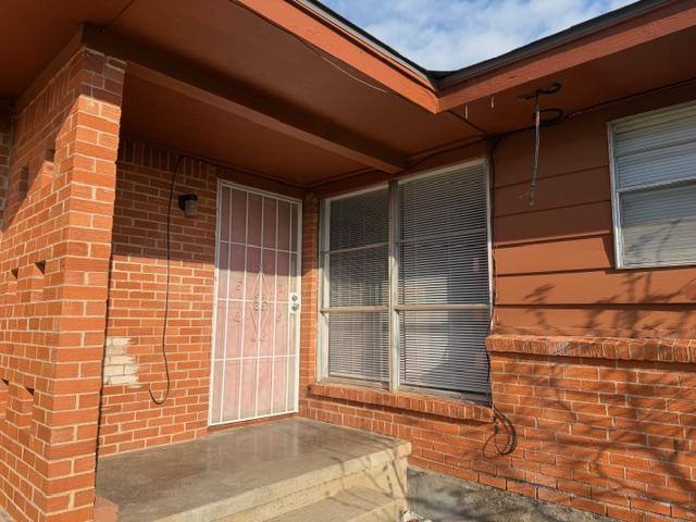 House for rent at 613 SW 45th St, Lawton, OK 73505