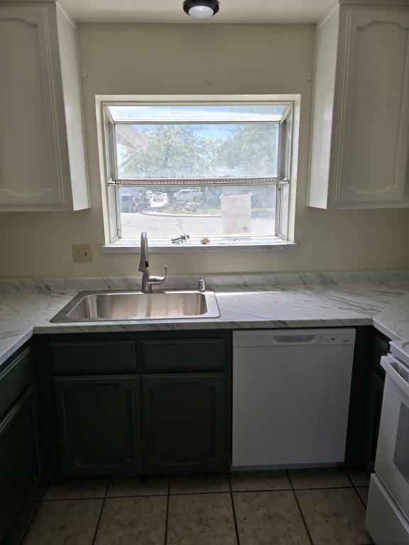 House for rent at 43 E Wallis Ave, Gustine, CA 95322