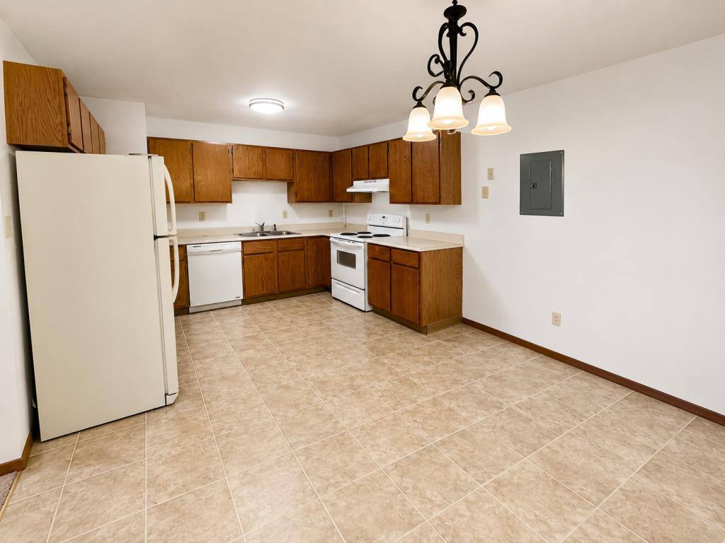 Apartment for rent at 1504 Shannon Dr NE, Mandan, ND 58554