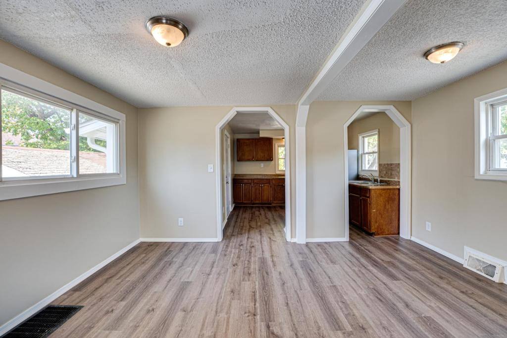 House for rent at 570 5th Ave, Aurora, IL 60505