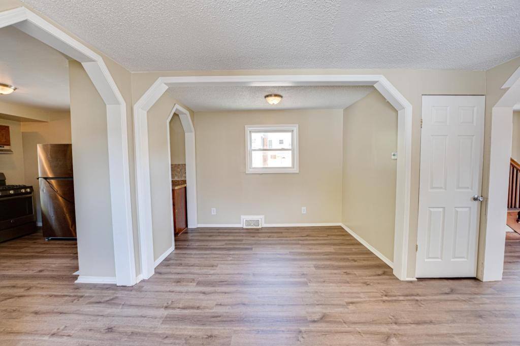 House for rent at 570 5th Ave, Aurora, IL 60505