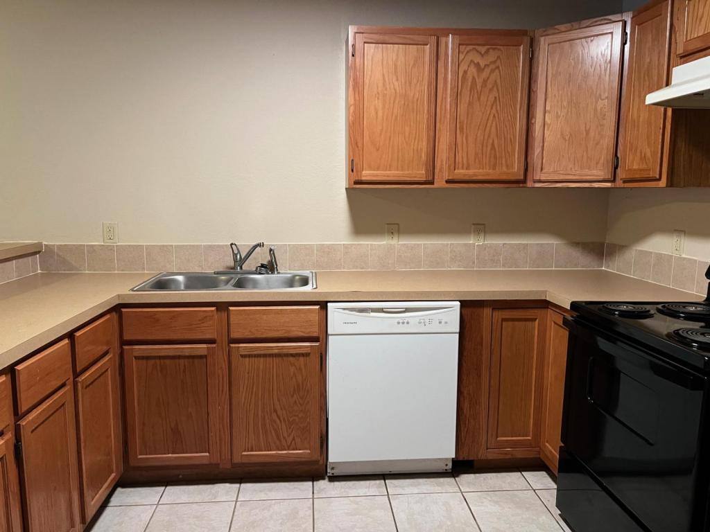 Apartment for rent at 2315 SW H Ave, Lawton, OK 73505