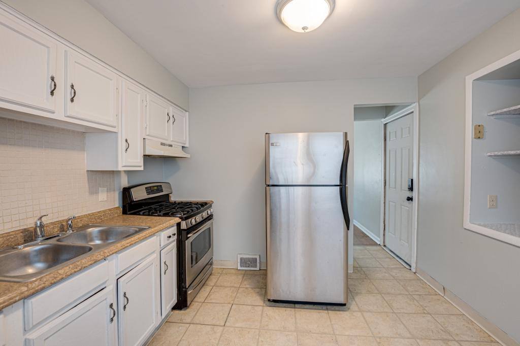 House for rent at 2208 Fremont St, Rockford, IL 61103