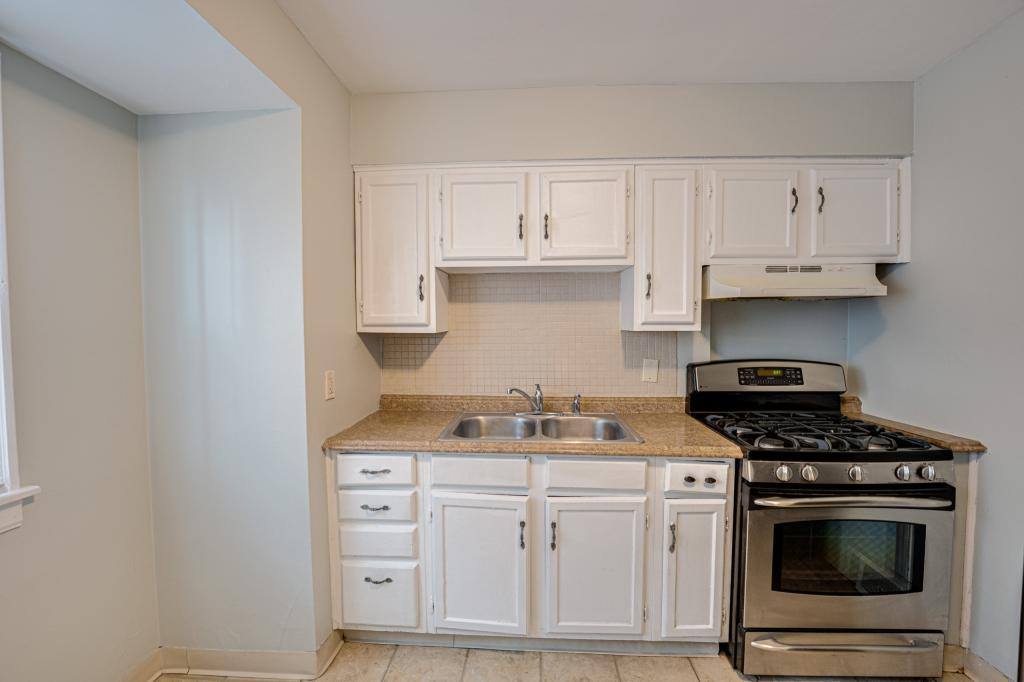 House for rent at 2208 Fremont St, Rockford, IL 61103