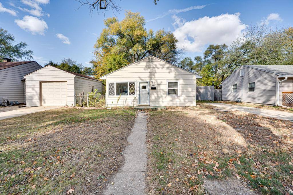 House for rent at 1823 Overdene Ave, Rockford, IL 61103