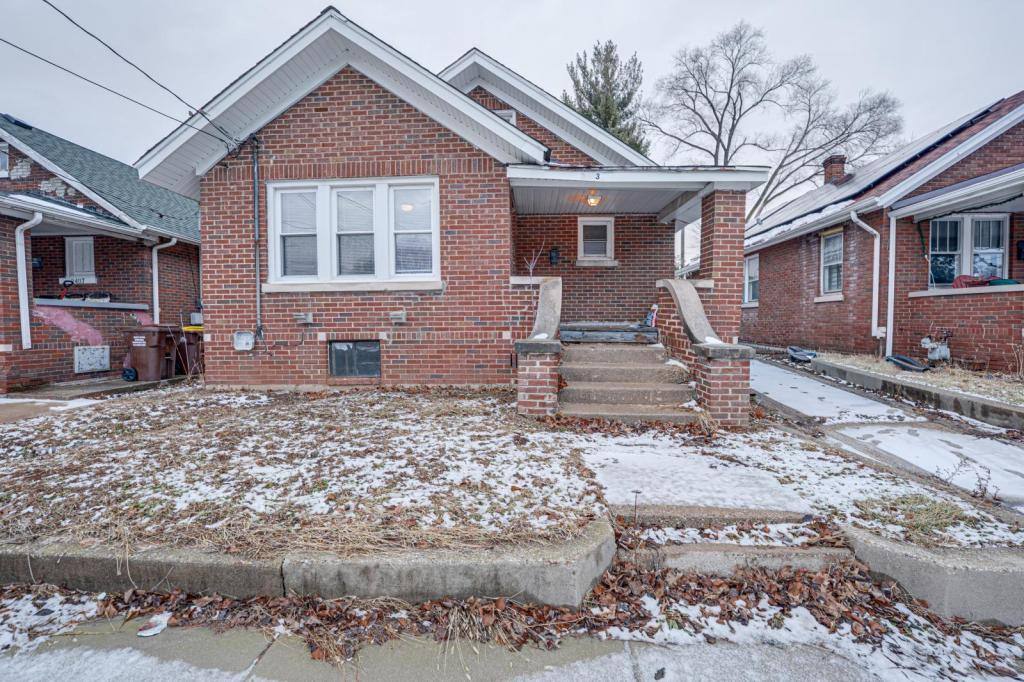 House for rent at 2403 Elm St, Rockford, IL 61102