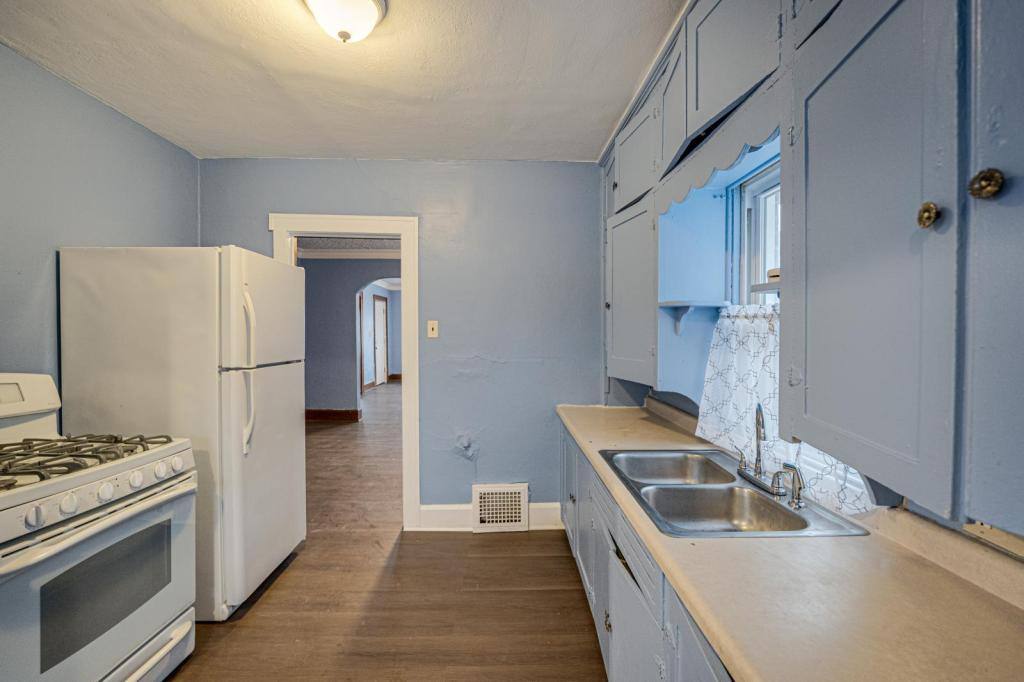 House for rent at 2403 Elm St, Rockford, IL 61102