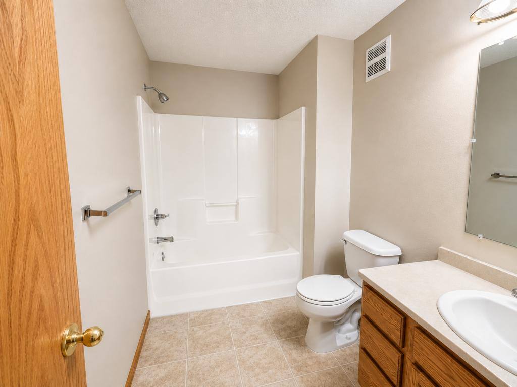 Apartment for rent at 4540 McKenzie Dr SE #4, Mandan, ND 58554