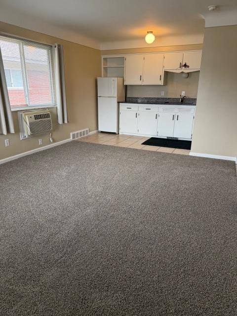 Apartment for rent at 16170 Regina, Taylor, MI 48180