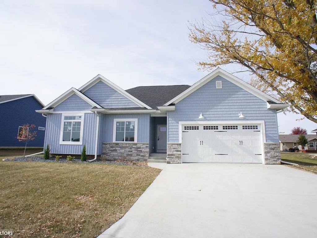 House for rent at 2501 N Terrace Dr, Webster City, IA 50595