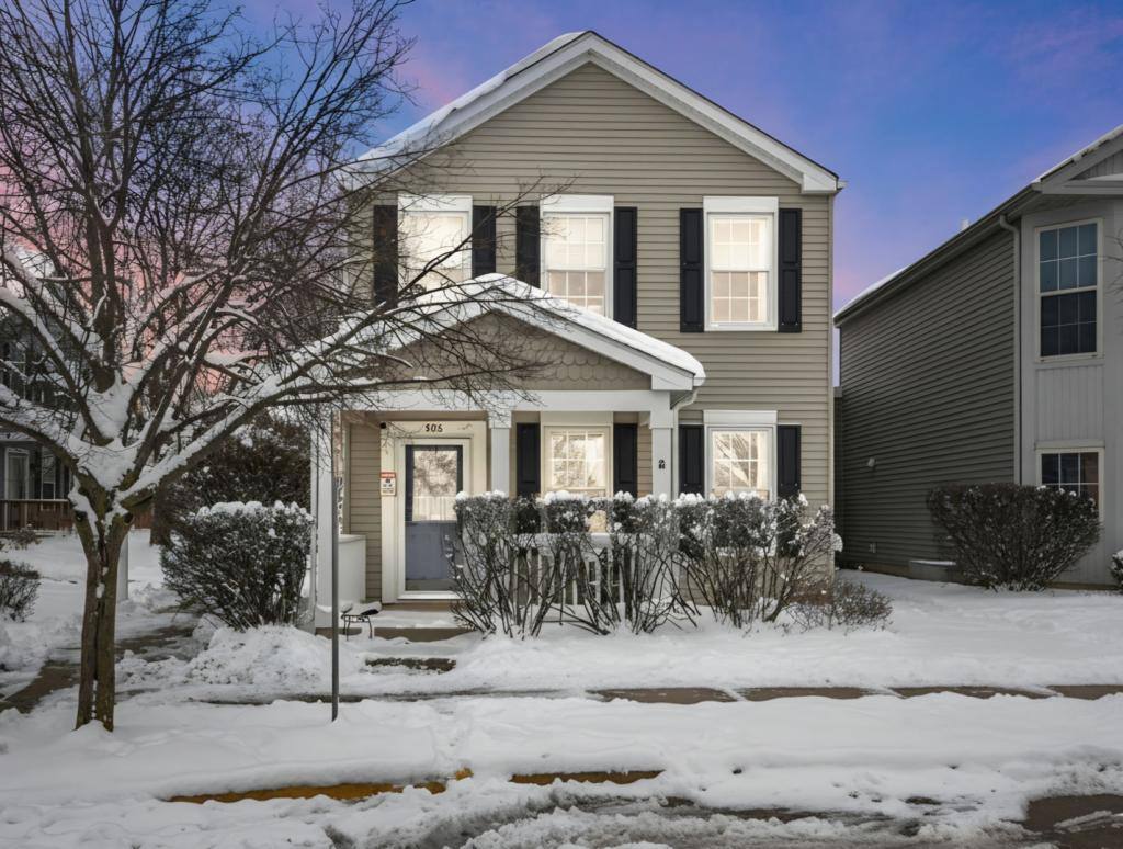 House for rent at 986 Four Seasons Blvd, Aurora, IL 60504