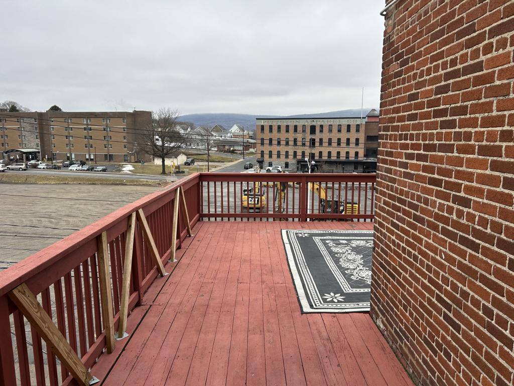 Apartment for rent at 109 Main St R, Pittston, PA 18640