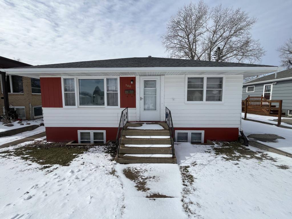 Townhouse for rent at 700 N 22nd St, Bismarck, ND 58501