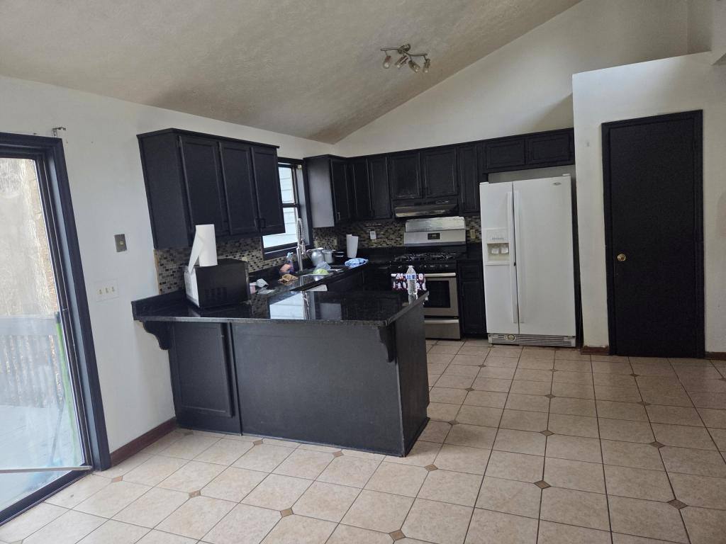 House for rent at 5625 Princeton Oaks Dr, Buford, GA 30518