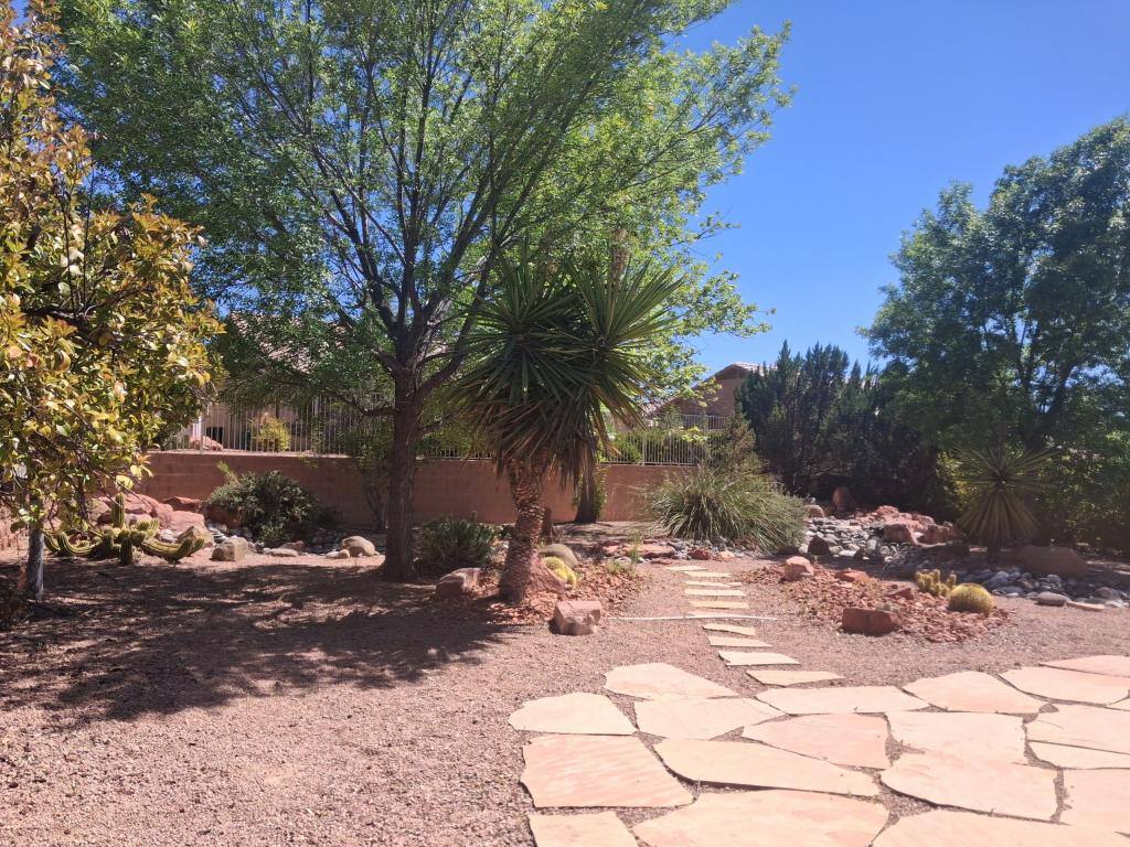 House for rent at 865 Cedar Ridge Court, Cornville, AZ 86325