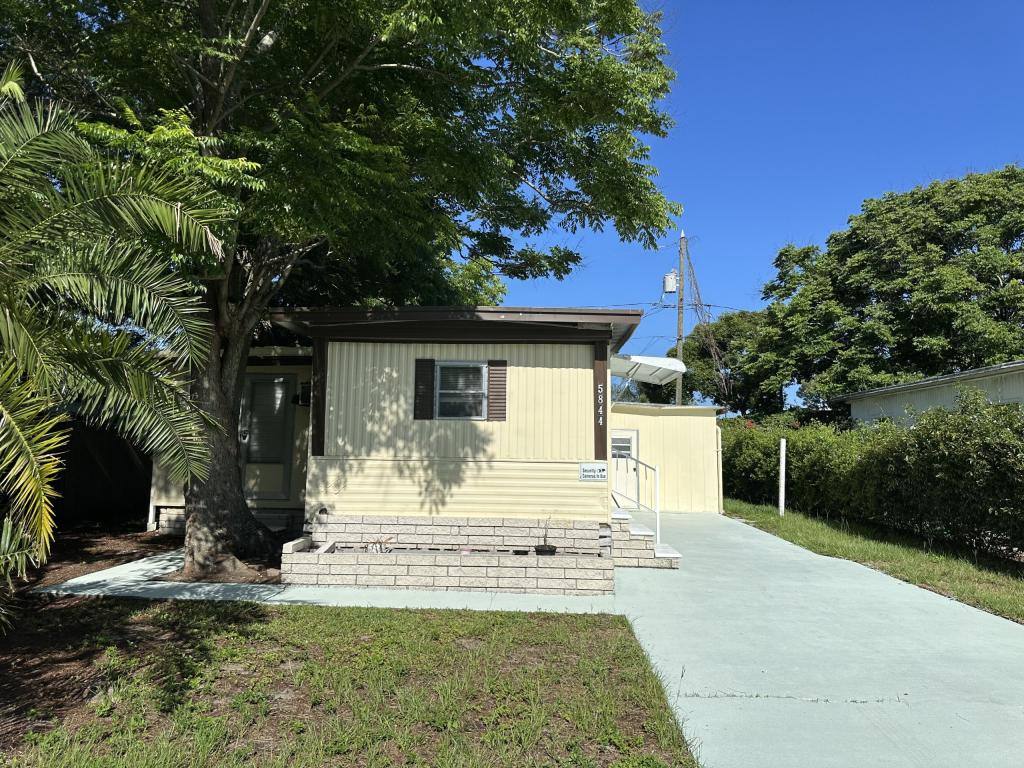 House for rent at 5844 Sunshine Park Dr, New Port Richey, FL 34652