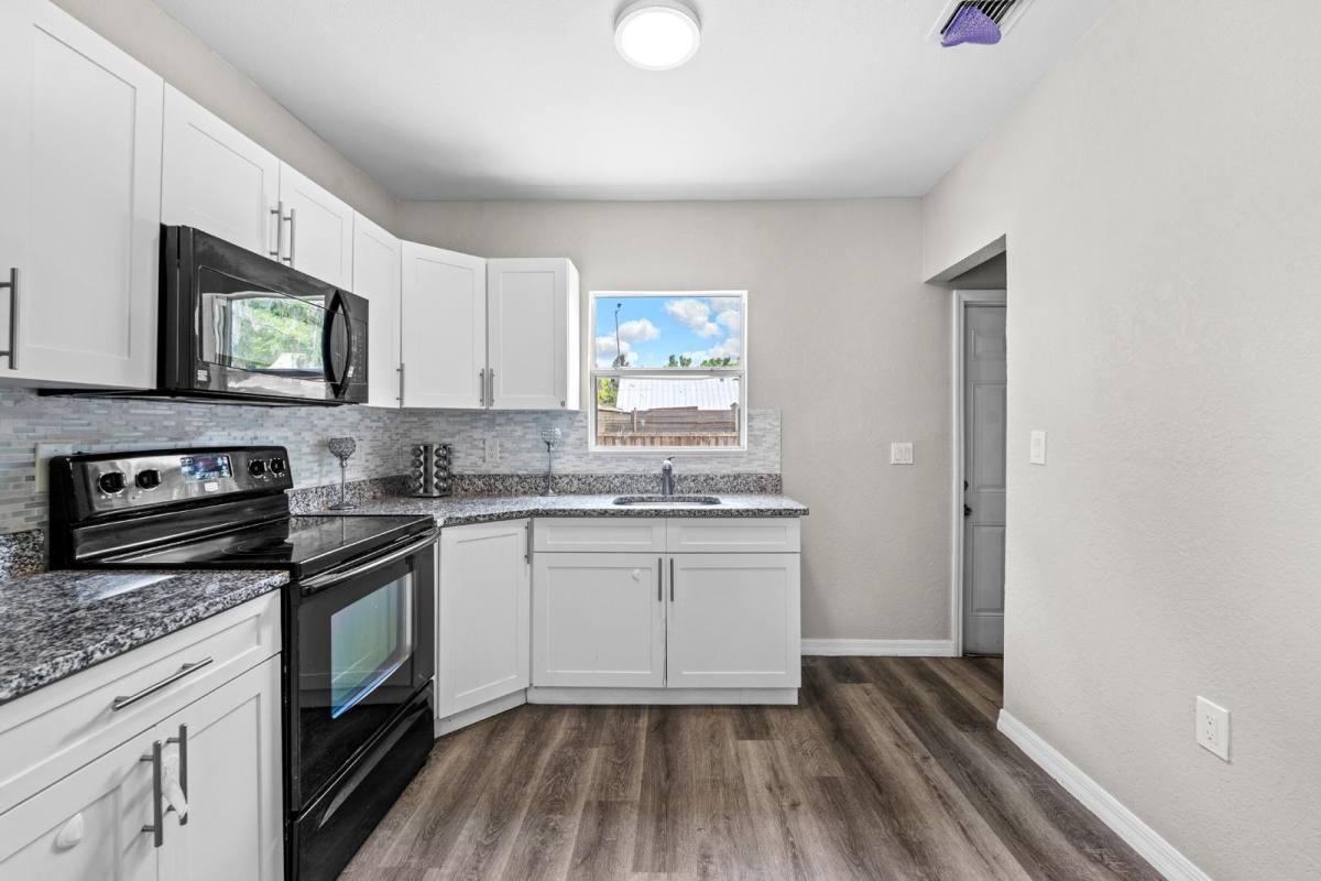 House for rent at 2503 N Wilder Loop, Plant City, FL 33565