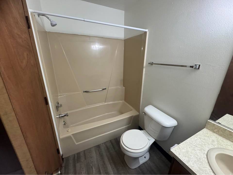 Apartment for rent at 406 1st St #2, Neenah, WI 54956